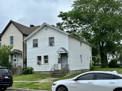 246 S 4th Ave, Kankakee, IL 60901