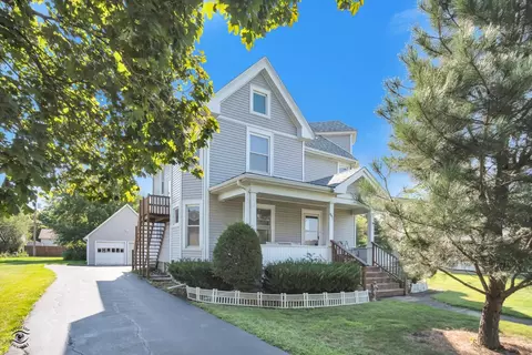 Exterior - 441 S Second St, Peotone, IL 60468 photo 2 of 6