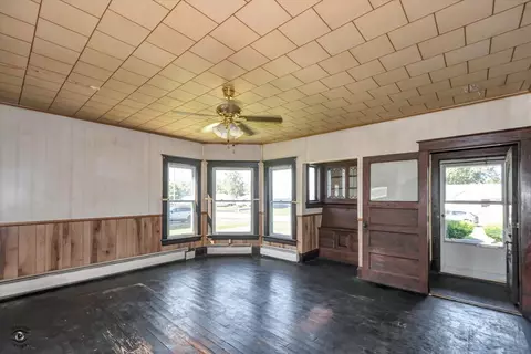 Living - 441 S Second St, Peotone, IL 60468 photo 1 of 3