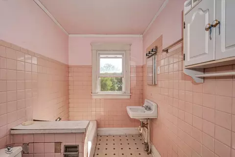 Bath - 441 S Second St, Peotone, IL 60468 photo 3 of 3