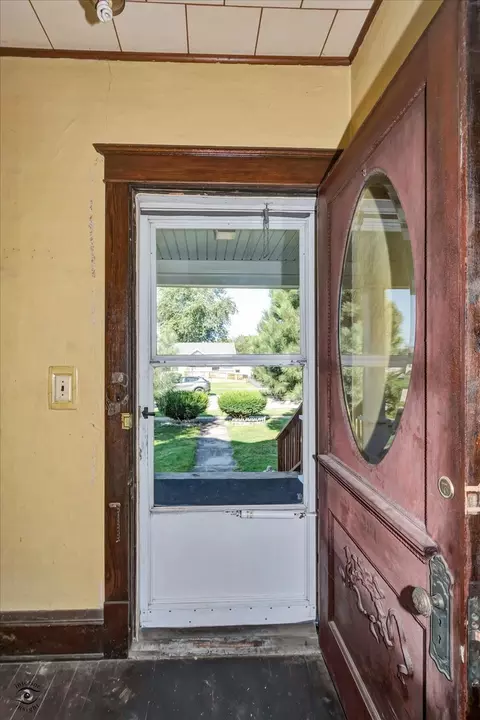 Entry Way - 441 S Second St, Peotone, IL 60468 photo 1 of 6