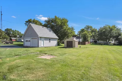Exterior - 441 S Second St, Peotone, IL 60468 photo 6 of 6