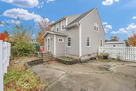 Exterior - 126 Elm St, Elliott, IL 60933 photo 6 of 10