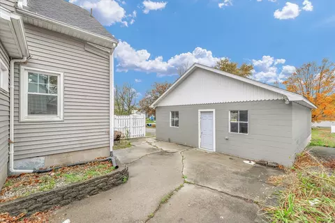 Exterior - 126 Elm St, Elliott, IL 60933 photo 7 of 10