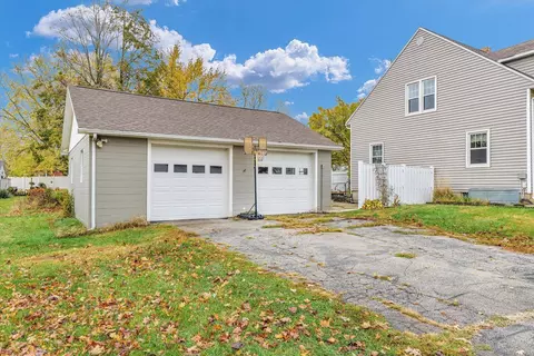 Exterior - 126 Elm St, Elliott, IL 60933 photo 9 of 10