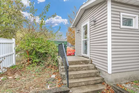 Exterior - 126 Elm St, Elliott, IL 60933 photo 10 of 10