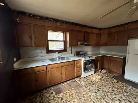 Kitchen - 417 Monroe Ave, Dixon, IL 61021 photo 1 of 2