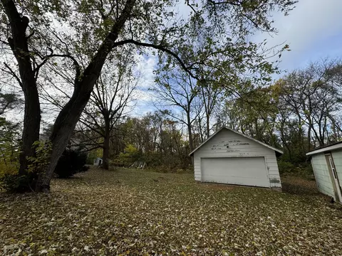 Exterior - 417 Monroe Ave, Dixon, IL 61021 photo 5 of 5