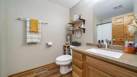 Bath - 830 Acadia St, Roscoe, IL 61073 photo 1 of 1