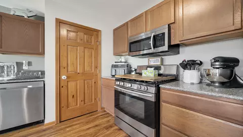 Kitchen - 830 Acadia St, Roscoe, IL 61073 photo 4 of 6