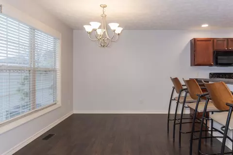 1176 Heron, Normal, IL 61761 photo 9