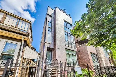 2035 N Leavitt St #2, Chicago, IL 60647