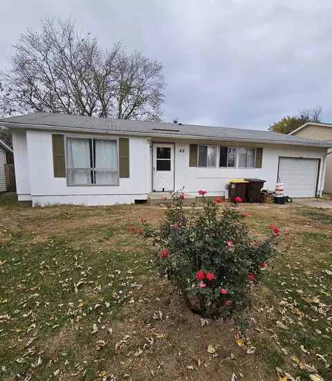 48 Wilshire Blvd, Machesney Park, IL 61115