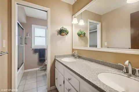 540 Stevens Ct, Sleepy Hollow, IL 60118 photo 11