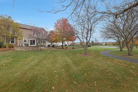3 Quayside Ct, Algonquin, IL 60102 photo 2