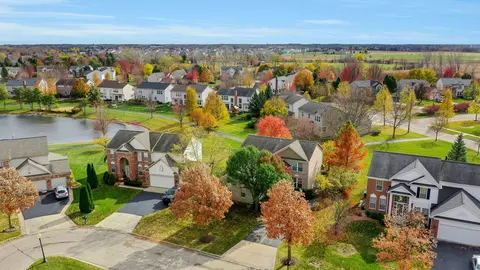 3 Quayside Ct, Algonquin, IL 60102 photo 3