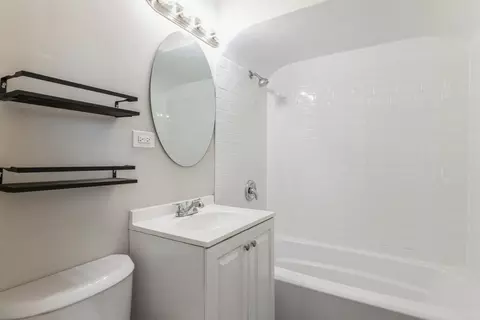 Bath - 779 S Wolf Rd, Des Plaines, IL 60016 photo 1 of 1