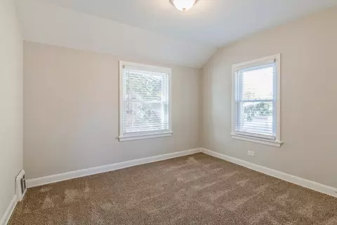 Bedroom - 779 S Wolf Rd, Des Plaines, IL 60016 photo 1 of 2