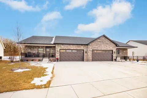26565 W Stephanie Dr, Channahon, IL 60410