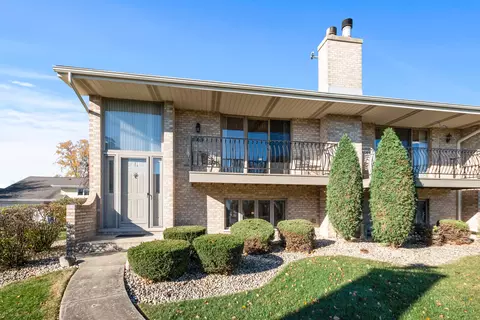 10625 Lynn Dr #117, Orland Park, IL 60467