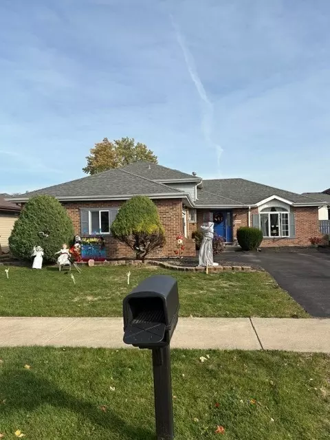 20109 Lake Park Dr, Lynwood, IL 60411
