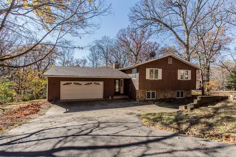 19 Acapulco Dr, Putnam, IL 61560