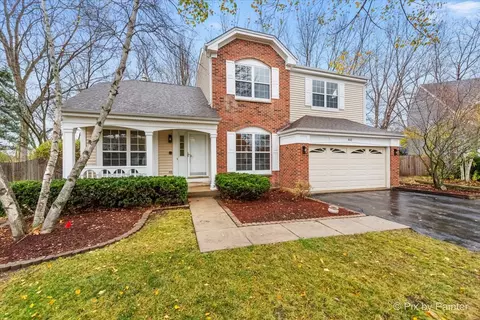 843 Sierra Pl, Gurnee, IL 60031