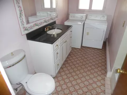 Bath - 56 Forest Trl, Oak Brook, IL 60523 photo 4 of 5