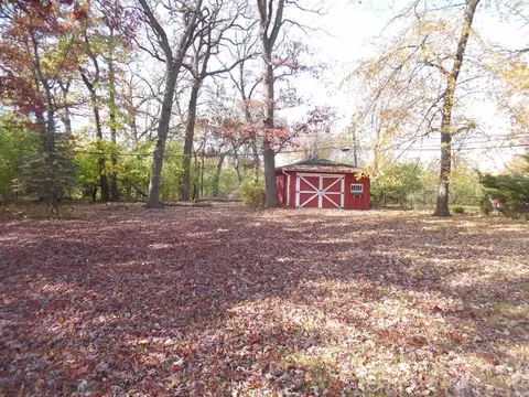 Exterior - 56 Forest Trl, Oak Brook, IL 60523 photo 6 of 6