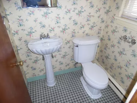 Bath - 56 Forest Trl, Oak Brook, IL 60523 photo 1 of 5