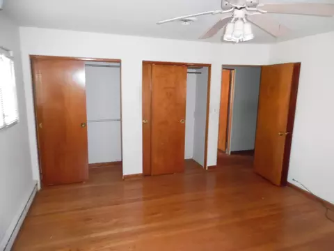 Bedroom - 56 Forest Trl, Oak Brook, IL 60523 photo 2 of 6