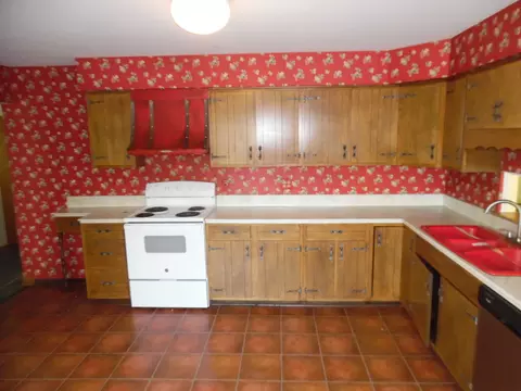 Kitchen - 56 Forest Trl, Oak Brook, IL 60523 photo 2 of 3