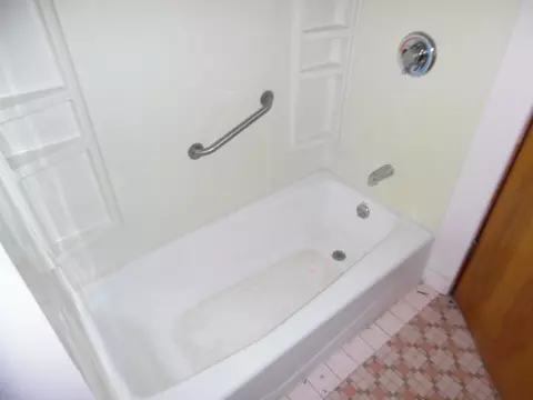 Bath - 56 Forest Trl, Oak Brook, IL 60523 photo 5 of 5