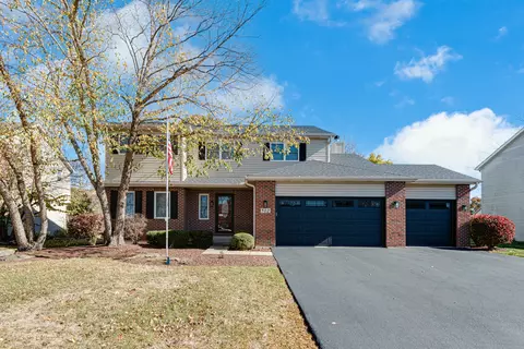 512 Bison Rd, Oswego, IL 60543