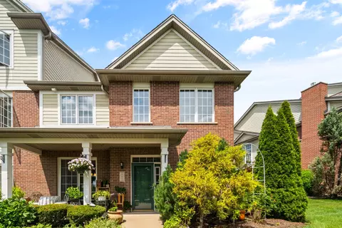 10615 S Gabrielle Ln, Orland Park, IL 60462