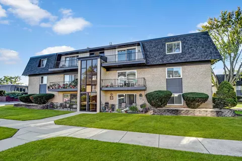 11130 S 84th Ave #3A, Palos Hills, IL 60465