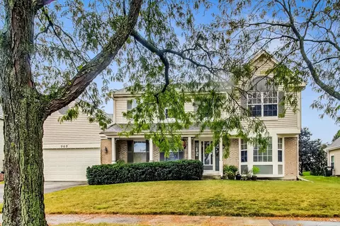 960 Woodhill Dr, Carol Stream, IL 60188