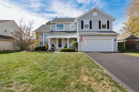 68 Bridlepath Dr, Lindenhurst, IL 60046