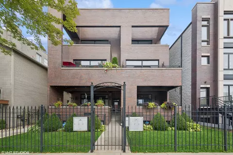 1332 W Hubbard St #1E, Chicago, IL 60642