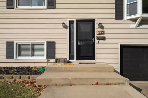 1222 Searle Dr, Normal, IL 61761 photo 2