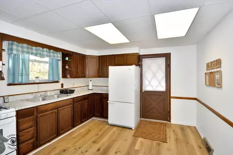 28 E 31st St, Steger, IL 60475 photo 11