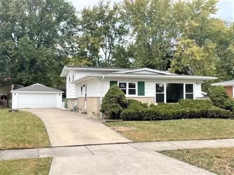 244 N Park Dr, Glenwood, IL 60425