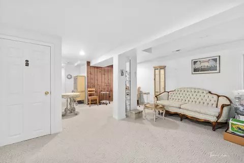 1816 Courtenay Dr, Wheaton, IL 60189 photo 21