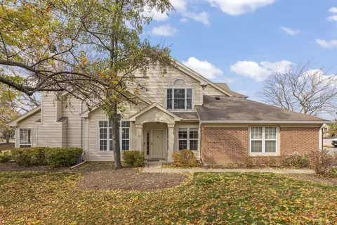 30 W008 Willow Ct, Warrenville, IL 60555