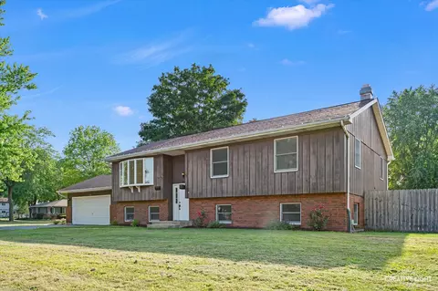 1201 Sunset Ave, Yorkville, IL 60560