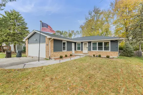 5304 W Shore Dr, Mchenry, IL 60050
