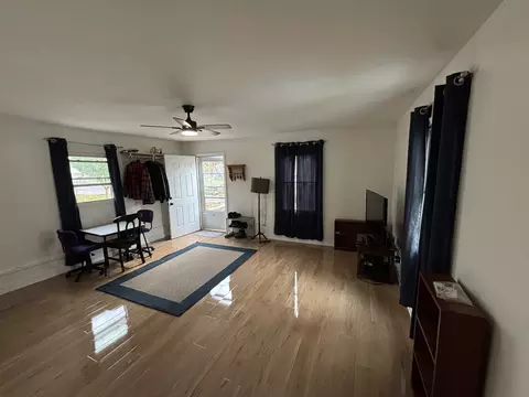 665 Wellington Ave, Elgin, IL 60120 photo 3