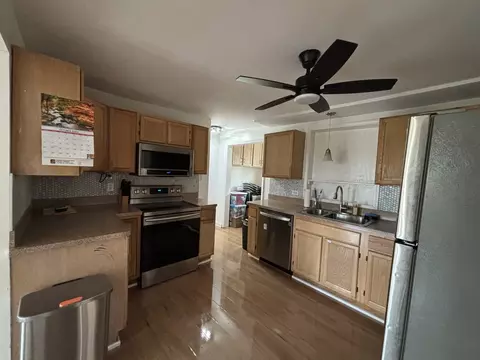 665 Wellington Ave, Elgin, IL 60120 photo 4