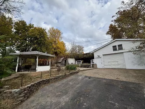 665 Wellington Ave, Elgin, IL 60120 photo 15