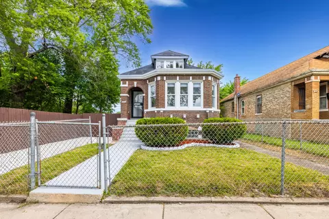 340 W 102nd Pl, Chicago, IL 60628